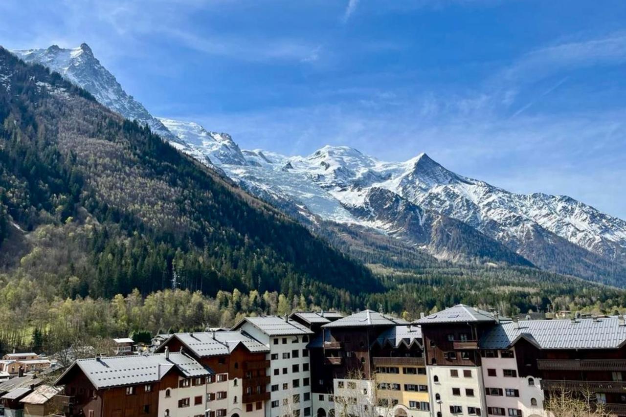 Apartment Of 55 M With Balcony View Mont Blanc Chamonix Bagian luar foto